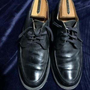 Johnston & Murphy Black Leather Oxfords Classic Design.
9 1/2 M.